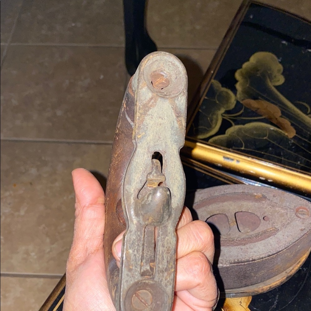 Antique 1890’s Iron  Flat Iron complete with base - Picture 6 of 8